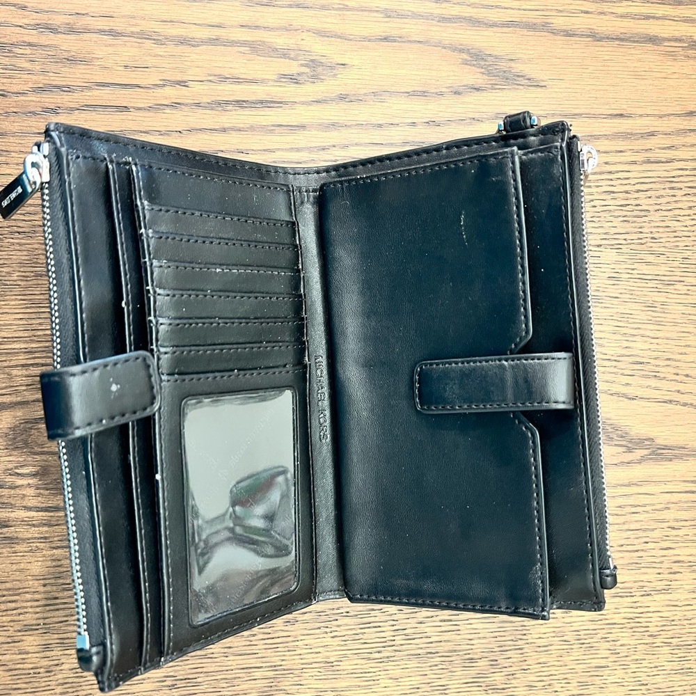 Michael Kors Black Logo Zip Wristlet - Picture 4 of 4